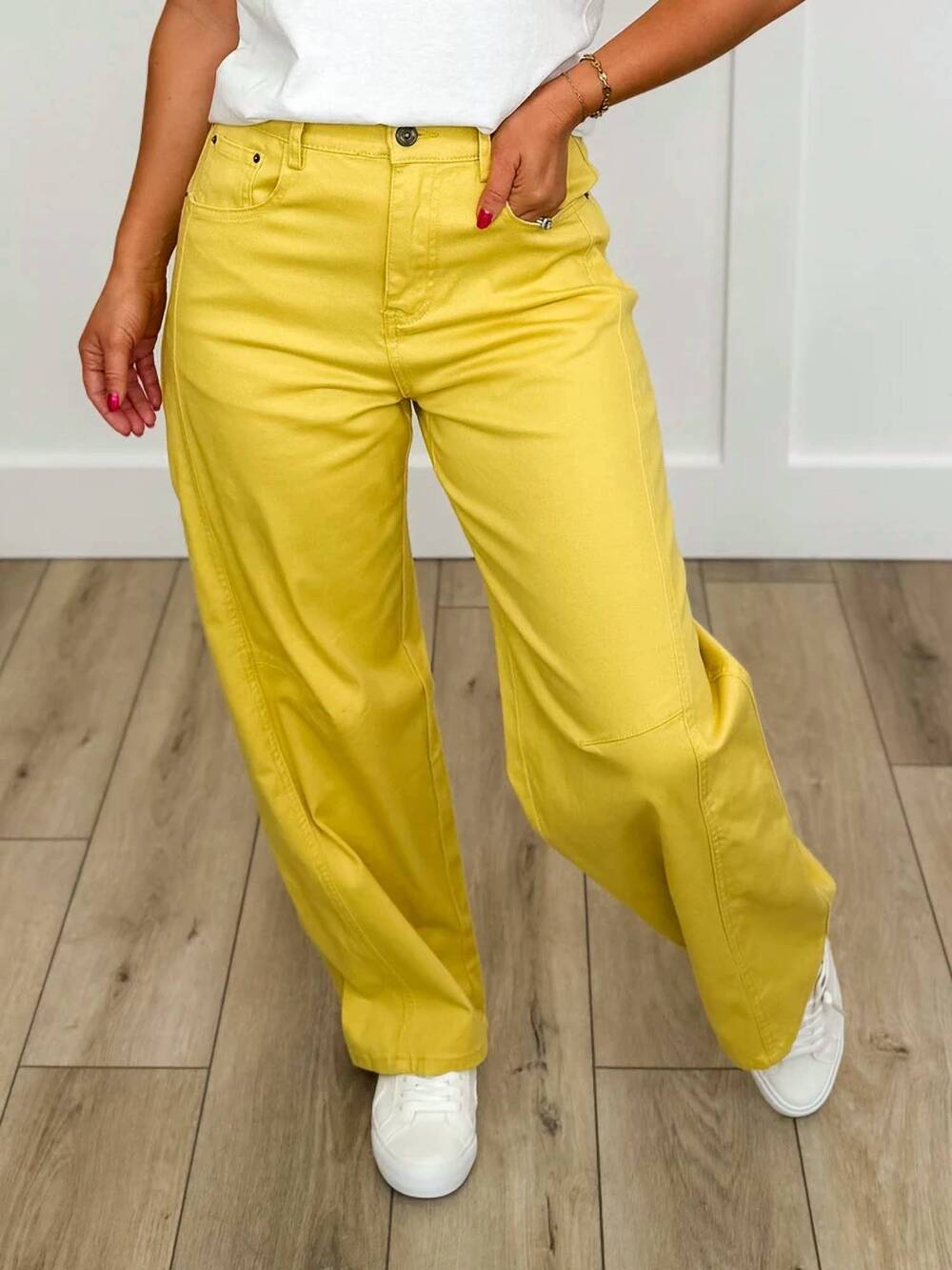 NEW DAVI & DANI high-rise cotton blend barrel jeans in yellow
